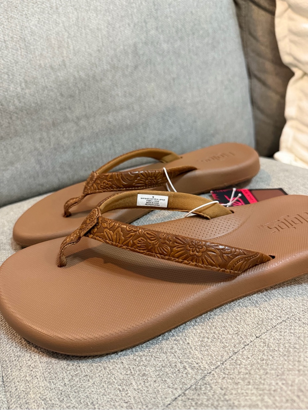 Flojos Brown Textured Floral-Trim Flip Flops